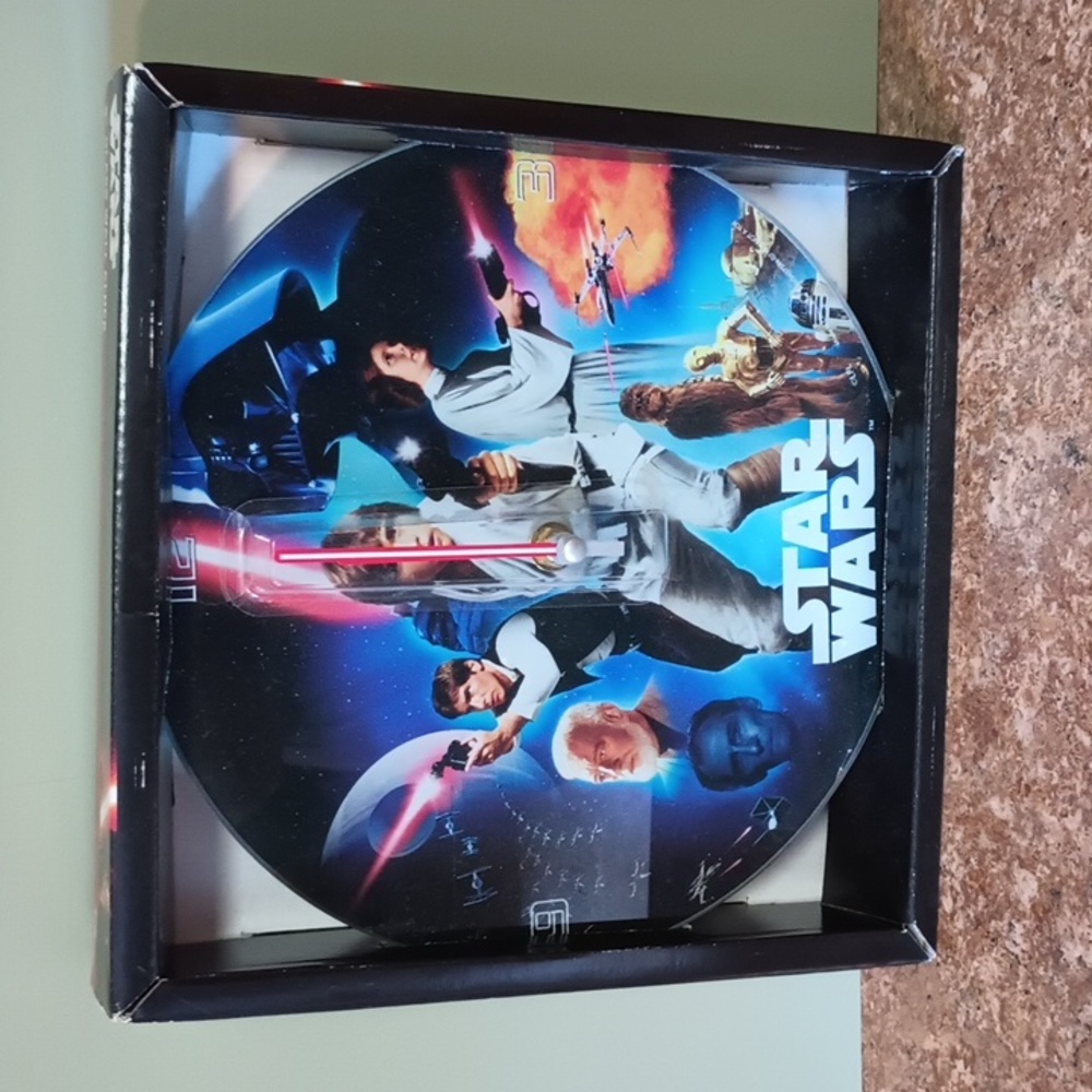 Star Wars New Hope Glass Clock NEW! Leia Luke Han Vader C3PO R2D2 Sealed in Box!